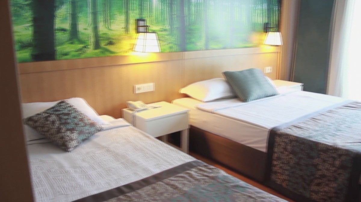 Lake & River Side Hotel & Spa