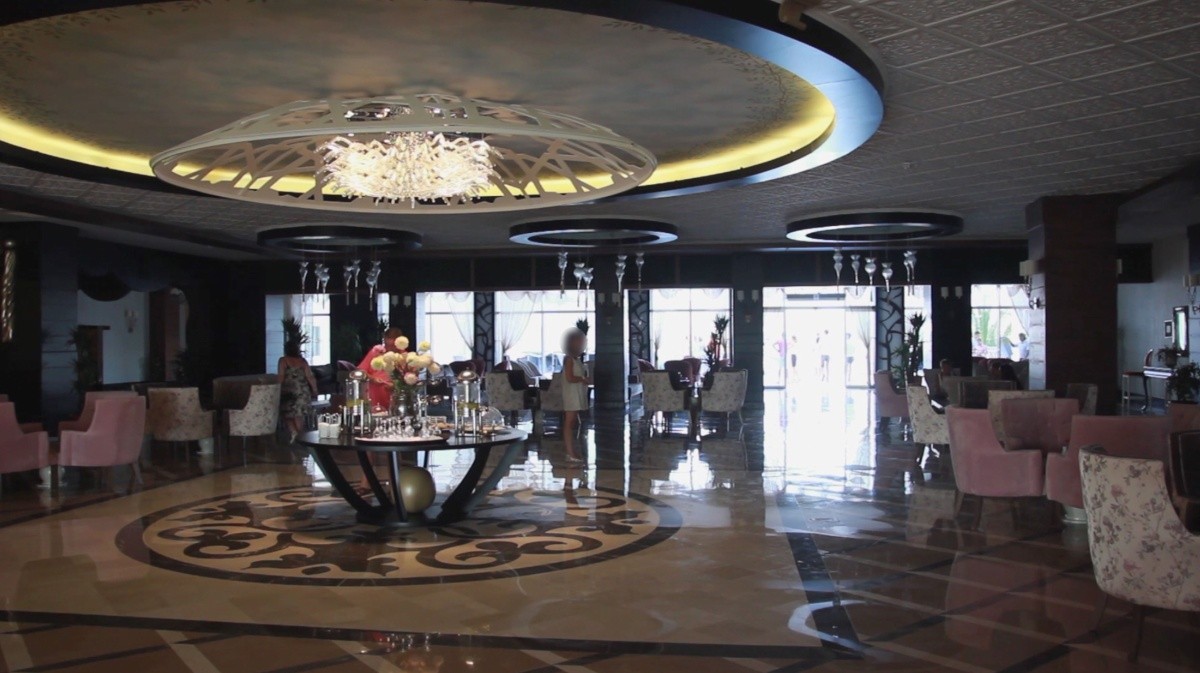 Lake & River Side Hotel & Spa