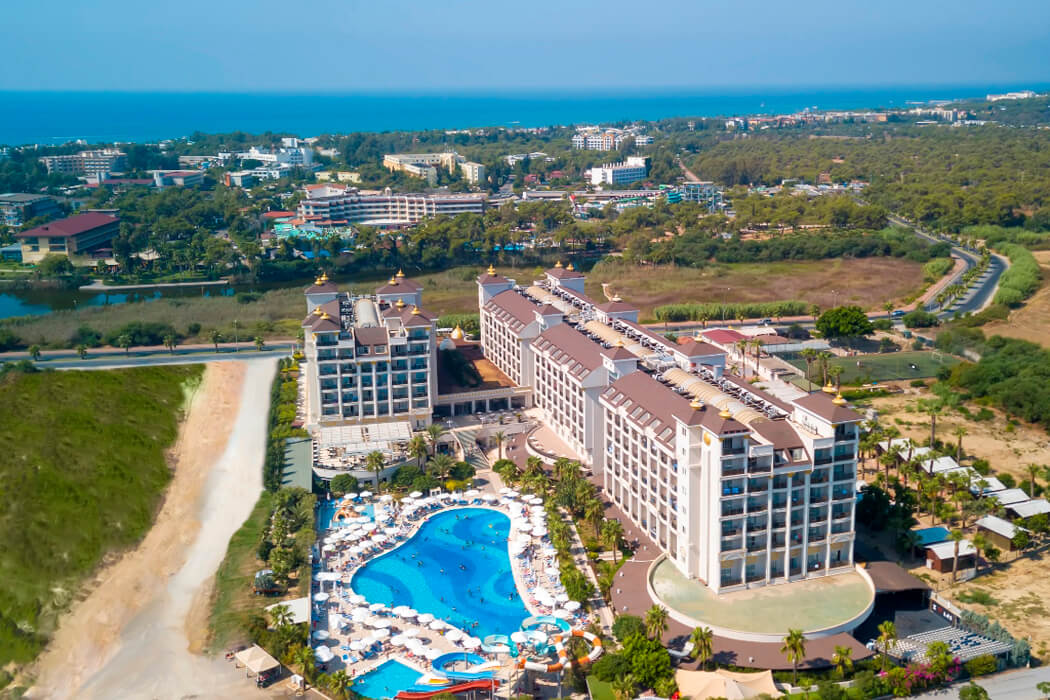 Lake & River Side Hotel & Spa