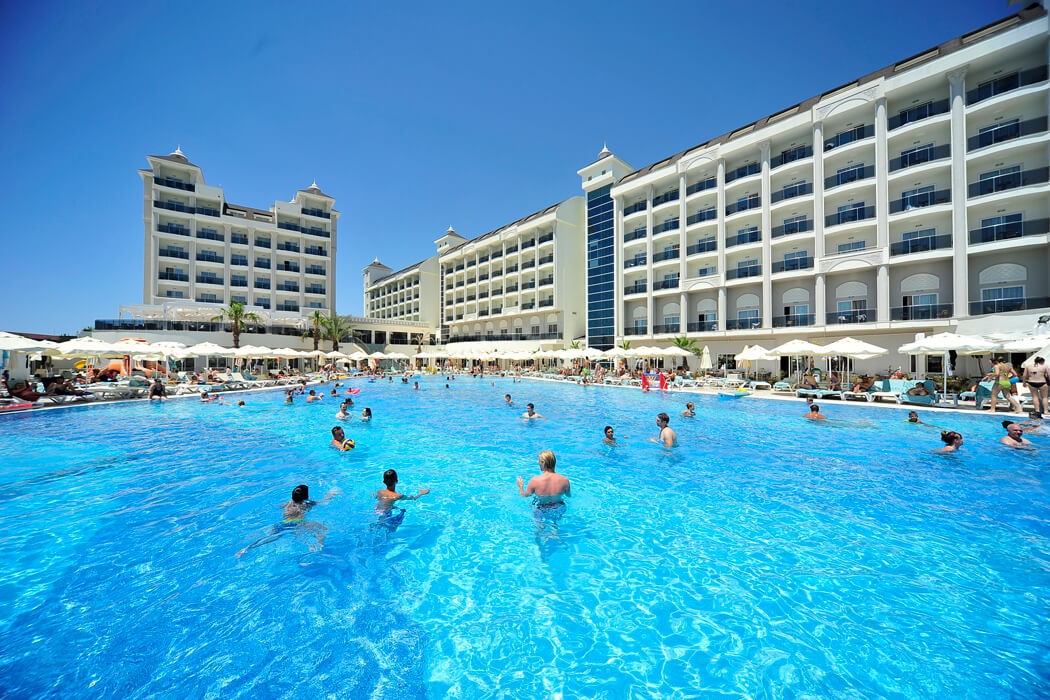 Lake & River Side Hotel & Spa