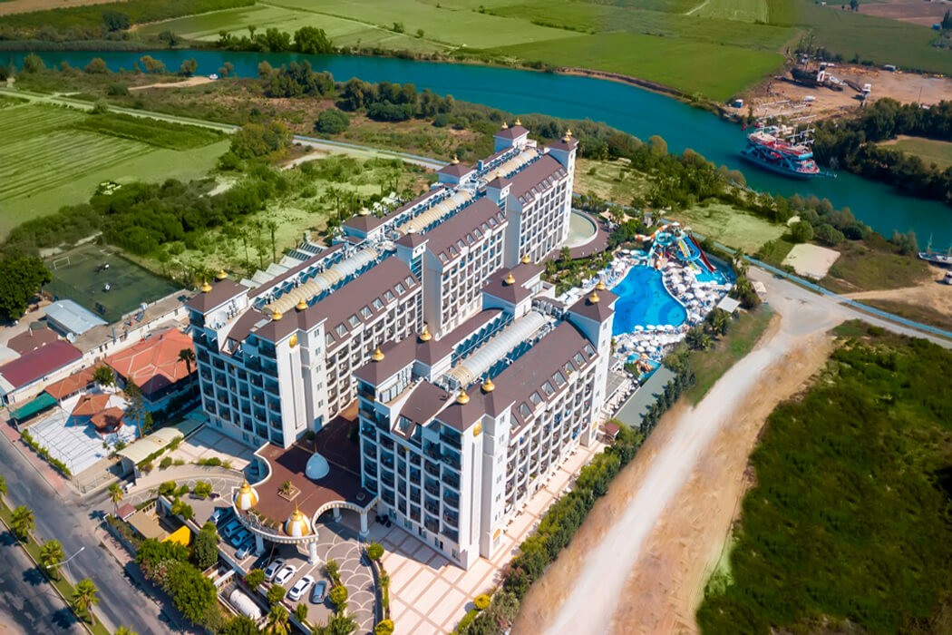 Lake & River Side Hotel & Spa