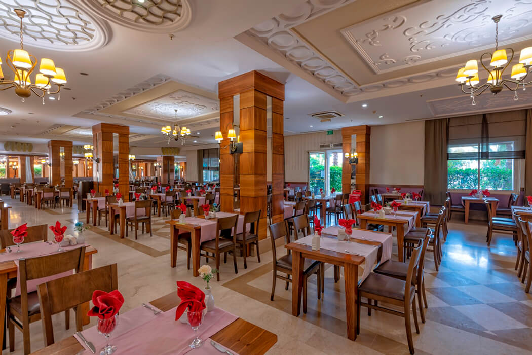 Lake & River Side Hotel & Spa