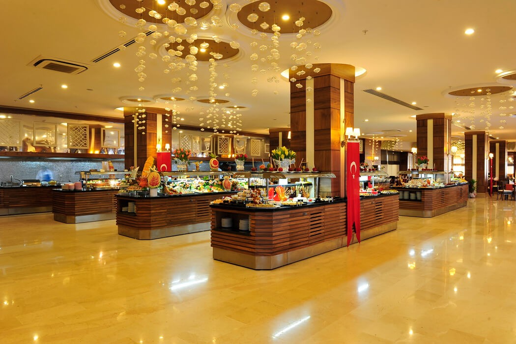 Lake & River Side Hotel & Spa