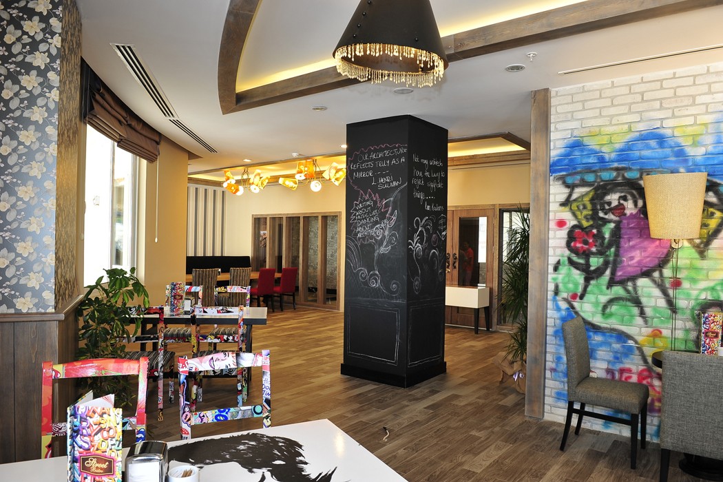 Lake & River Side Hotel & Spa