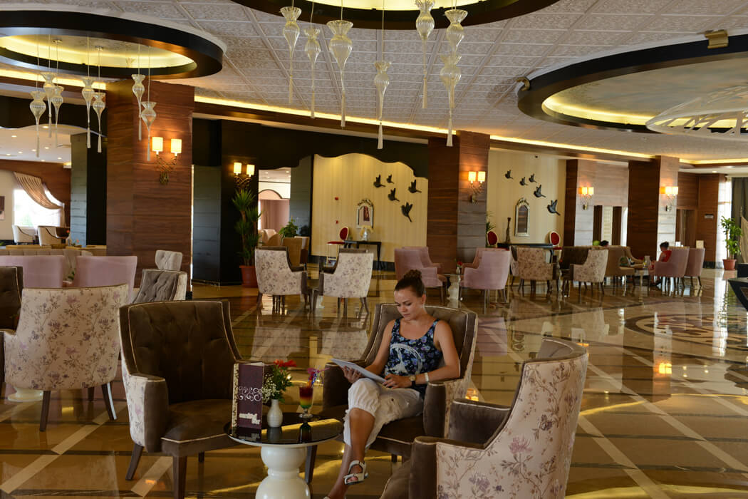 Lake & River Side Hotel & Spa