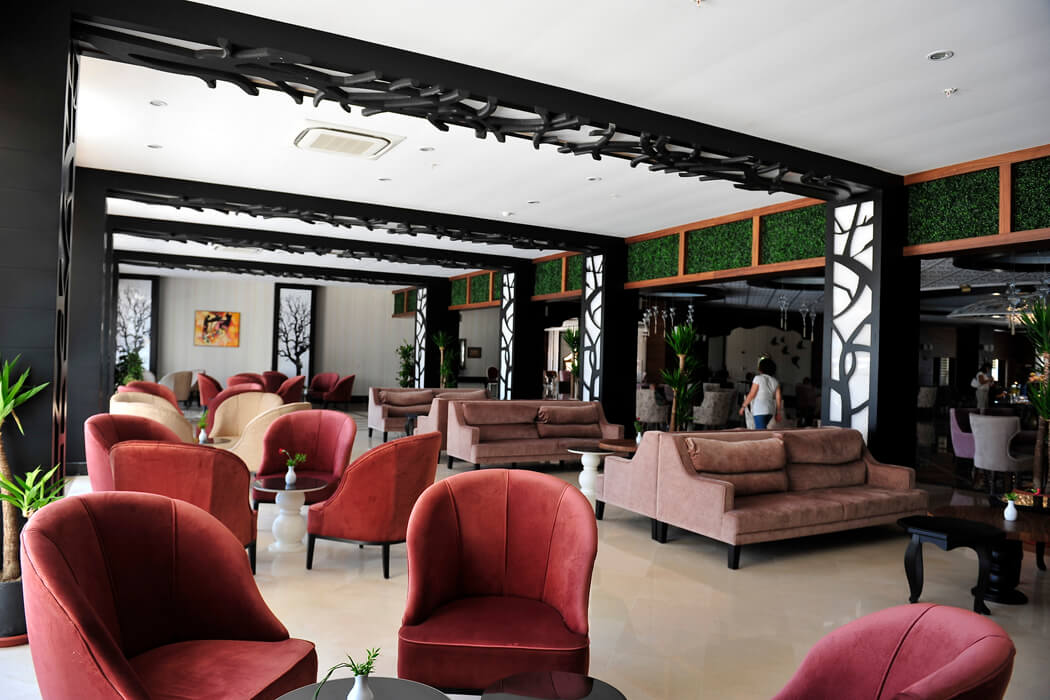 Lake & River Side Hotel & Spa