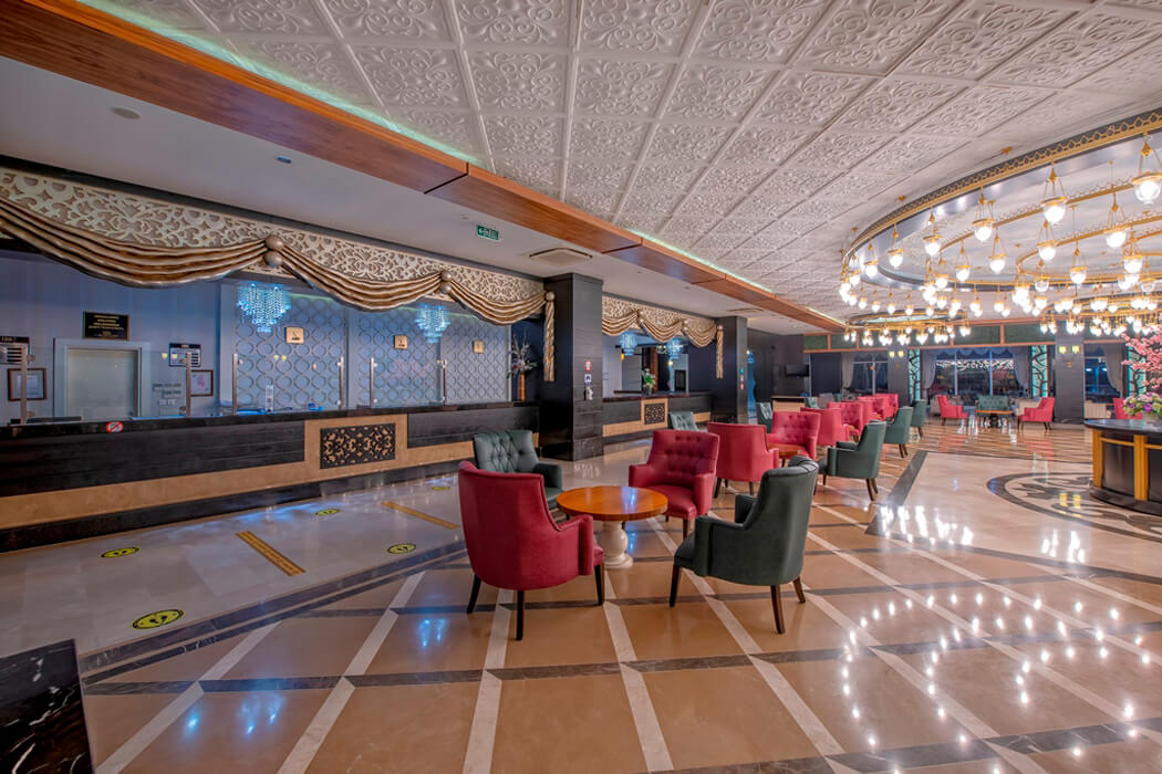 Lake & River Side Hotel & Spa