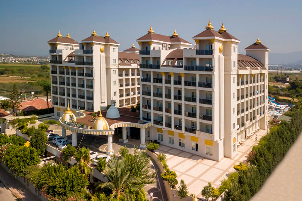 Lake & River Side Hotel & Spa