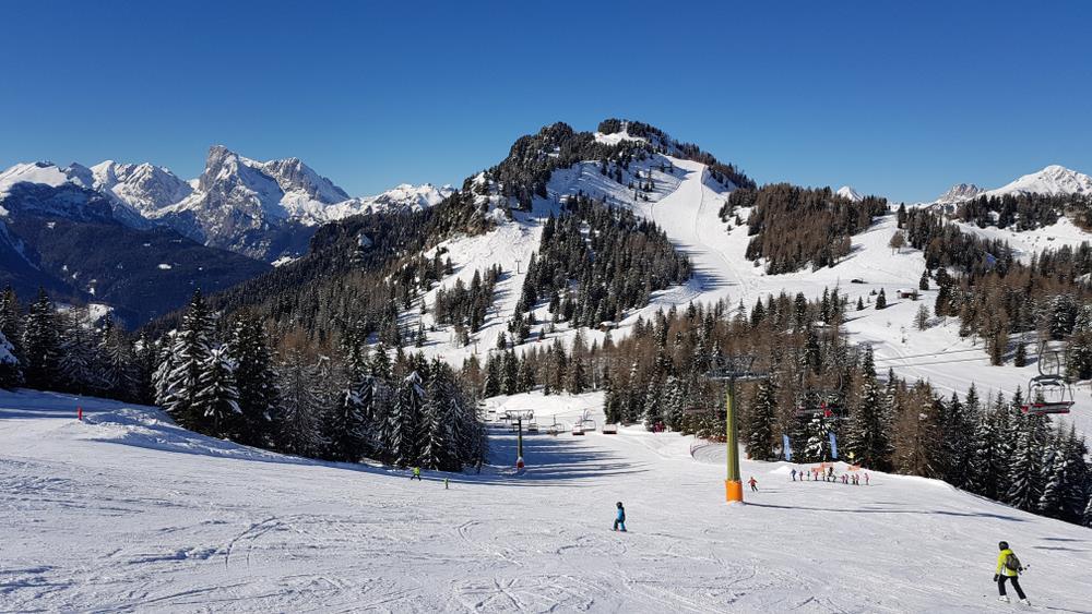 5denní zájezd s dopravou, polopenzí a skipasem v ceně – hotel Alle Alpi