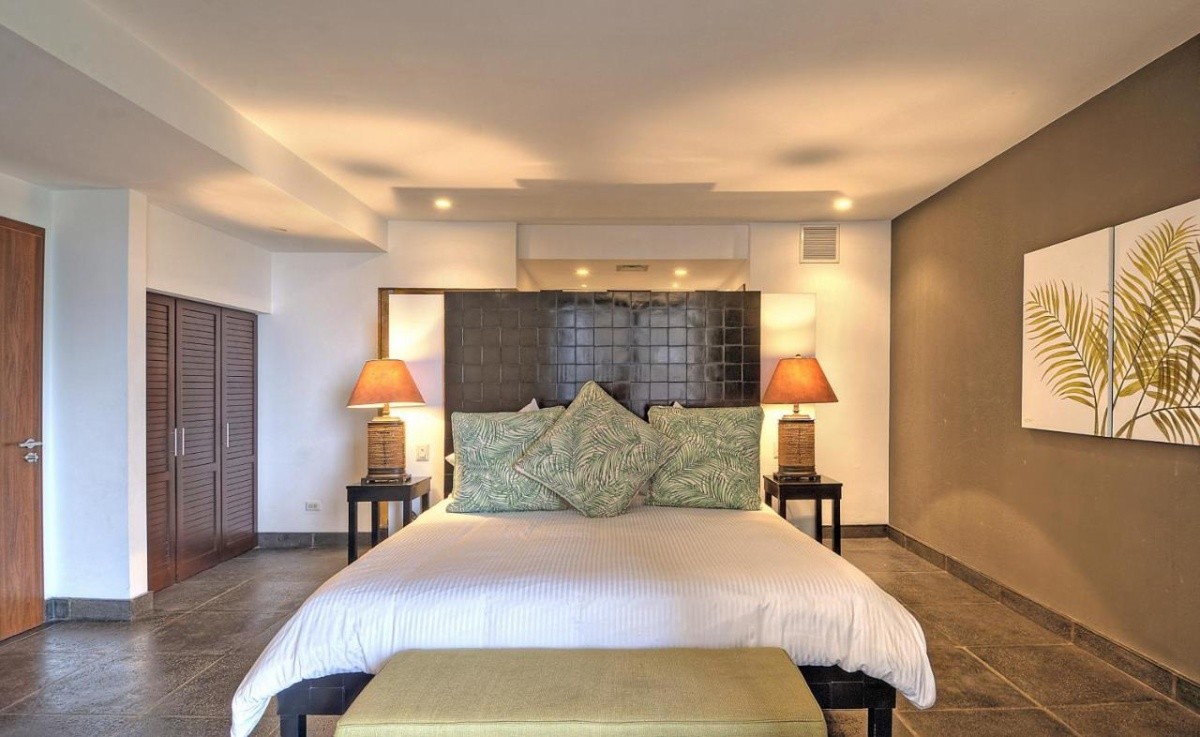Los Altos Resort