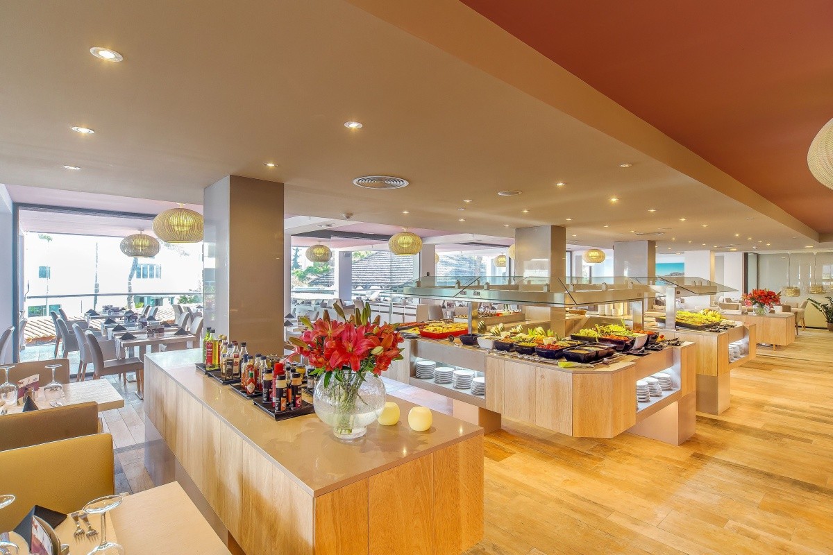 Marins Suites Hotel