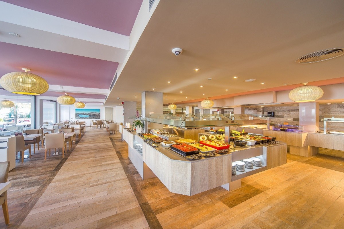 Marins Suites Hotel