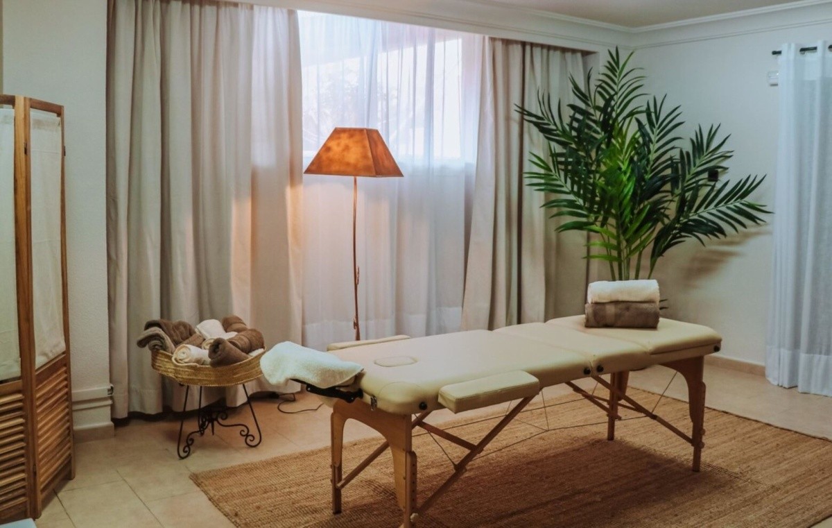 Marins Suites Hotel