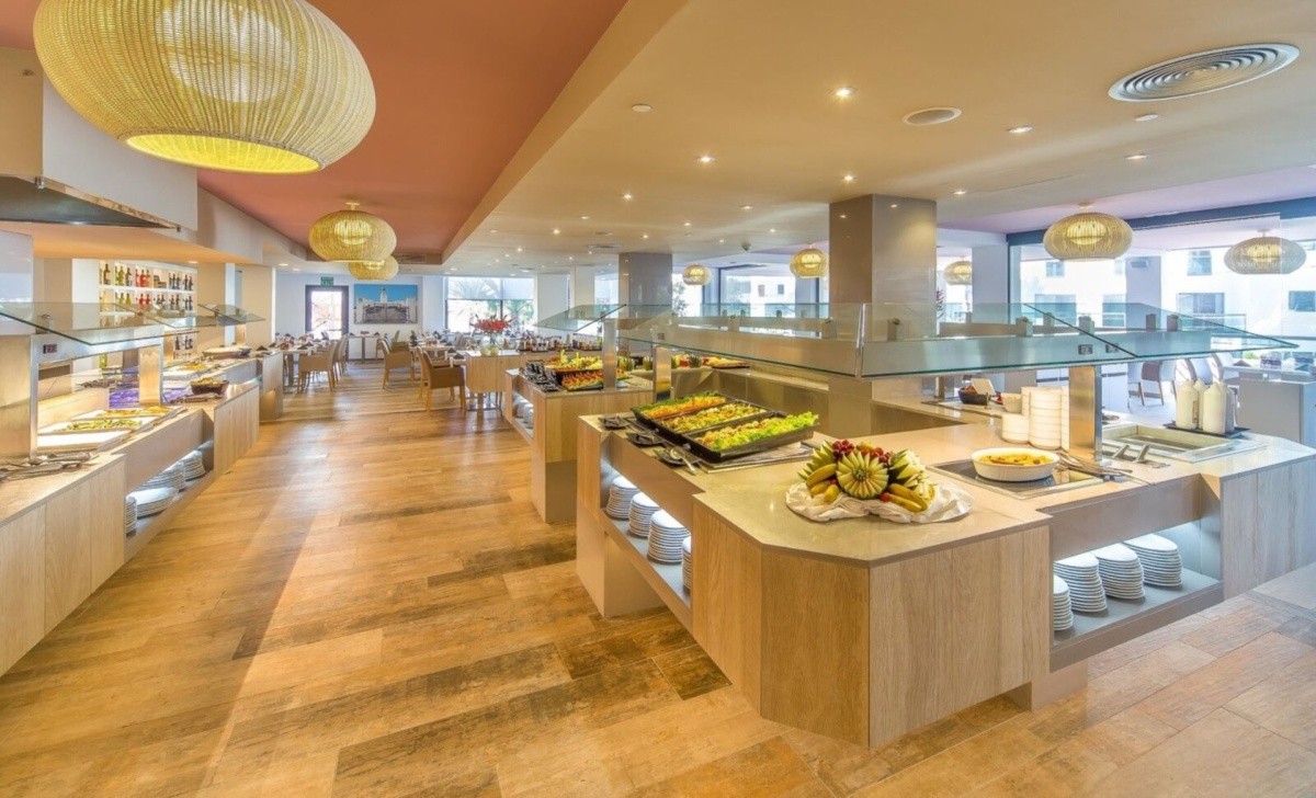 Marins Suites Hotel