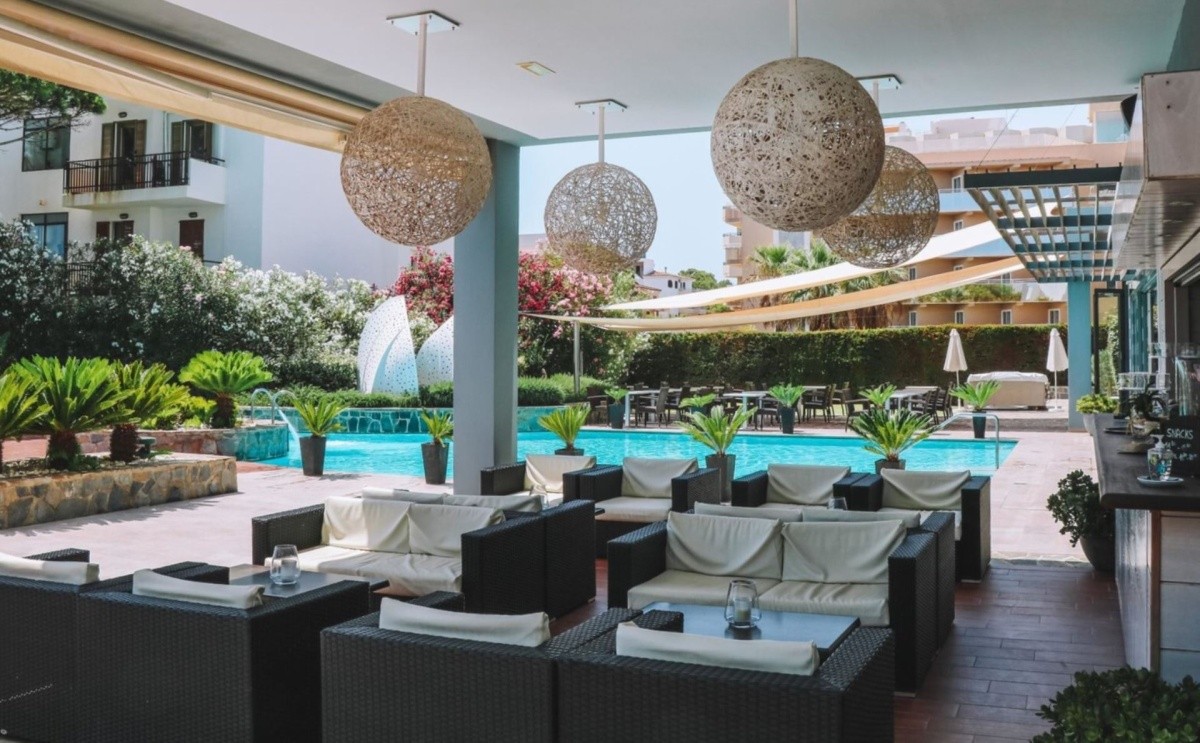 Marins Suites Hotel