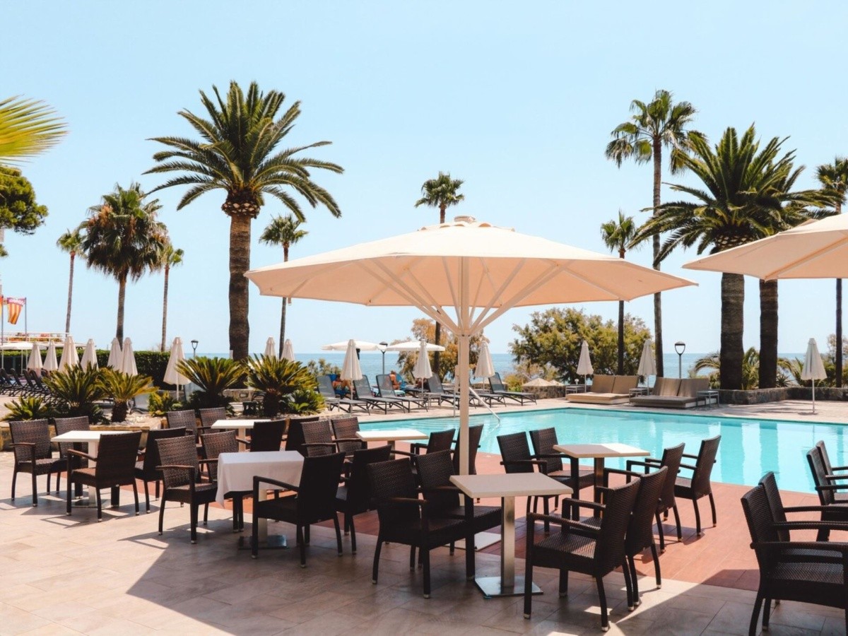 Marins Suites Hotel