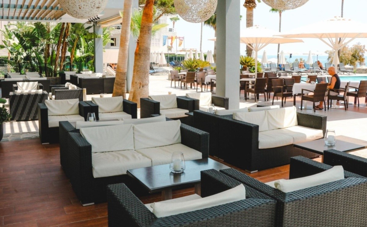 Marins Suites Hotel