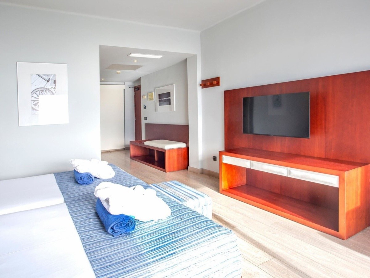 Marins Suites Hotel