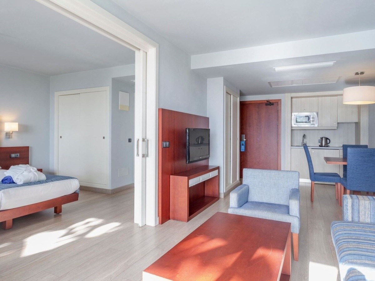 Marins Suites Hotel