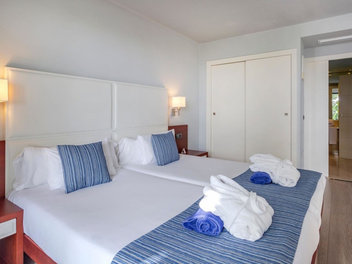 Marins Suites Hotel