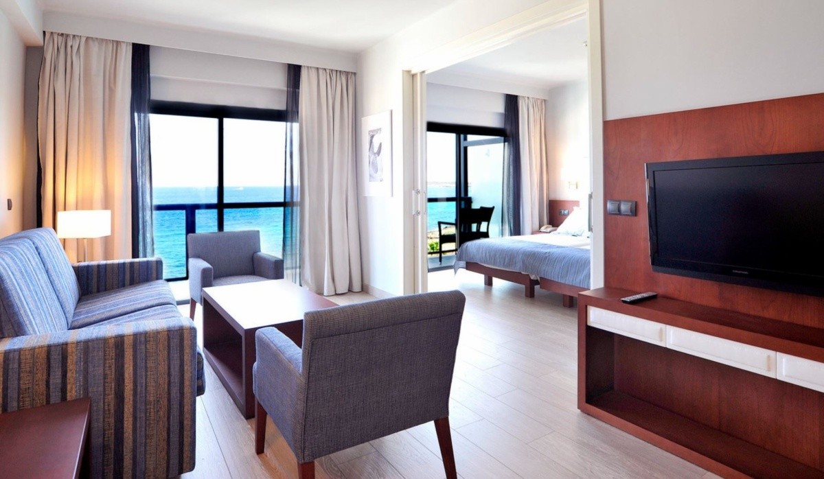 Marins Suites Hotel