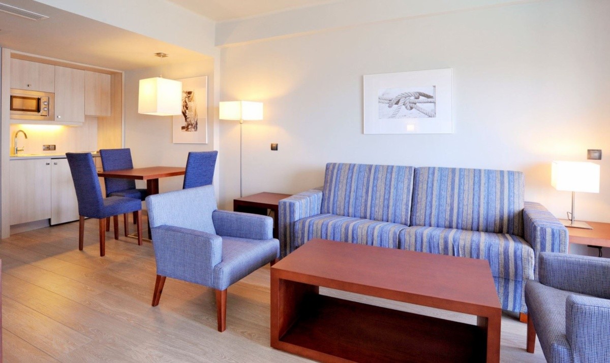 Marins Suites Hotel