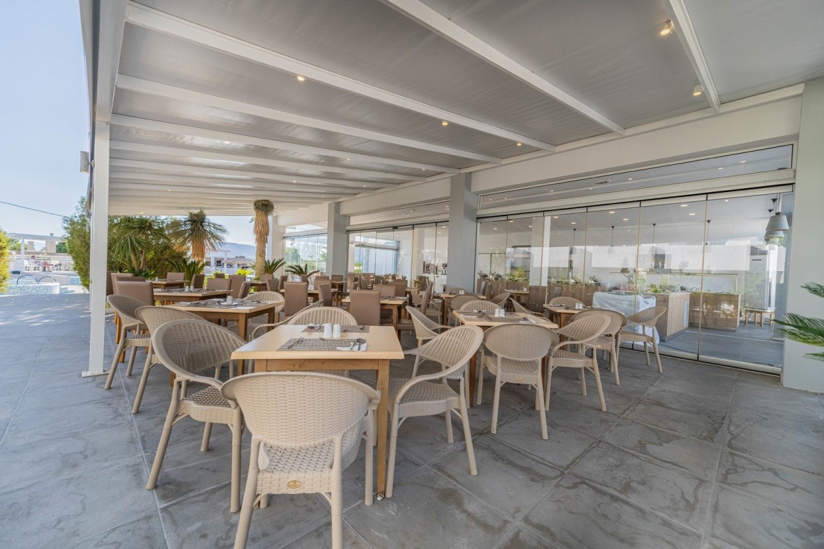Pefkos Breeze Family Resort