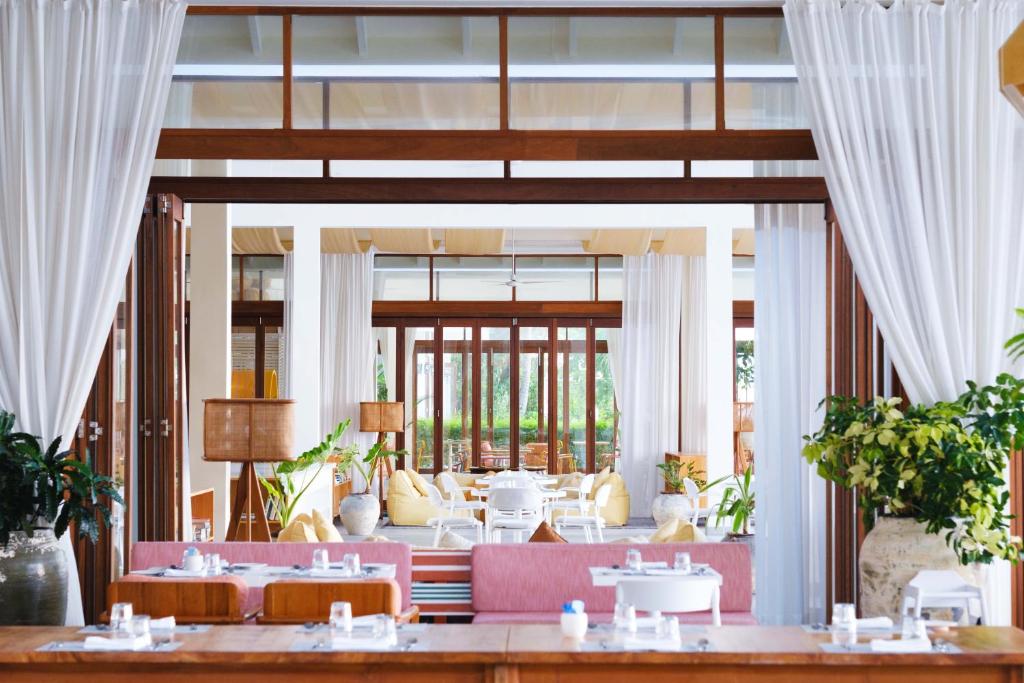 The Standard Maldives