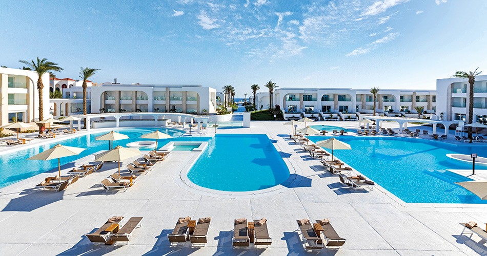 Posh Club By Sunrise White Hills Resort