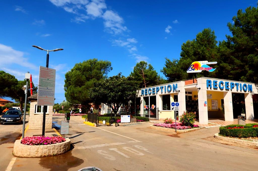 Camping Bi Village