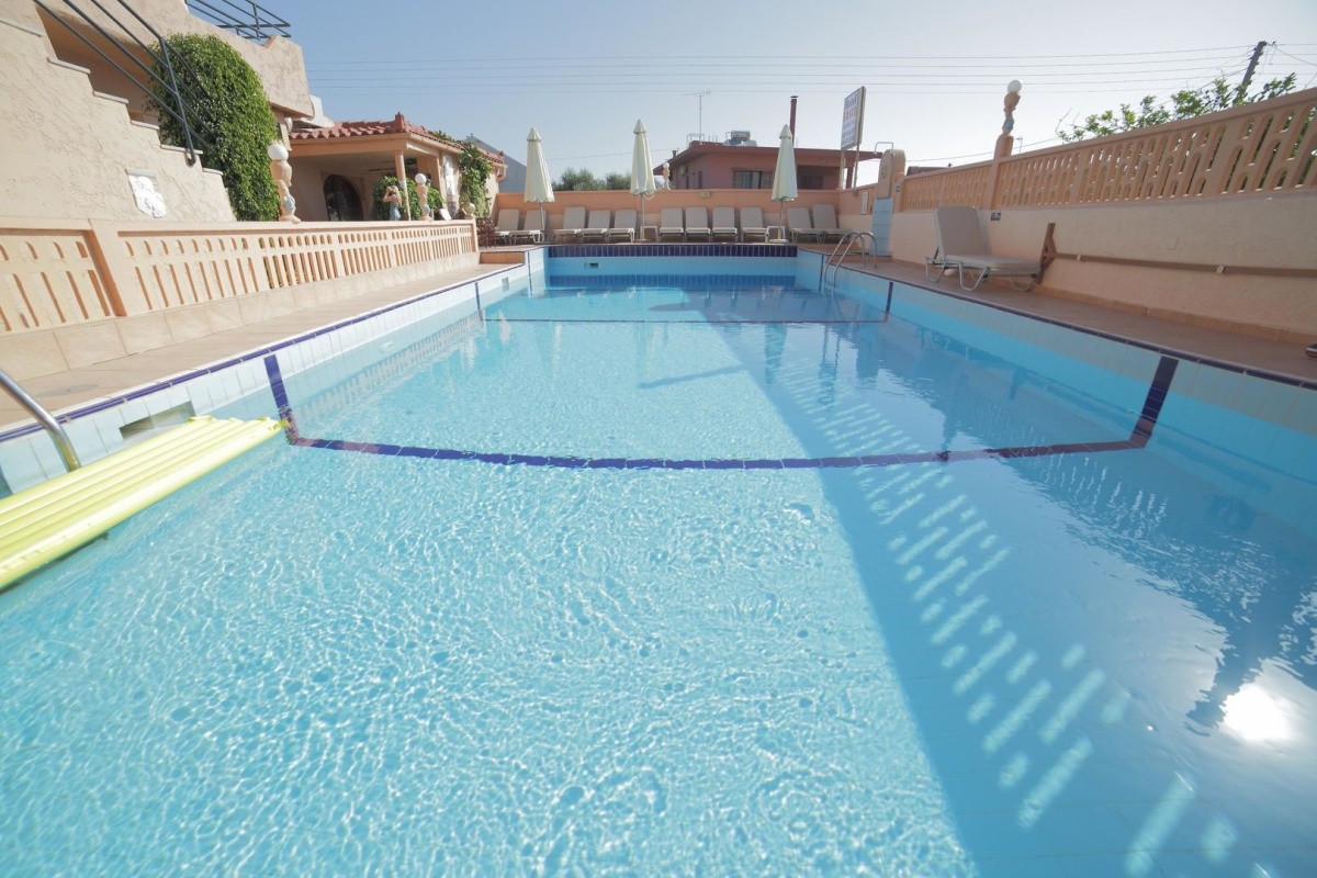Evina Rooms & Villas