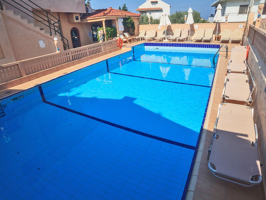 Evina Rooms & Villas