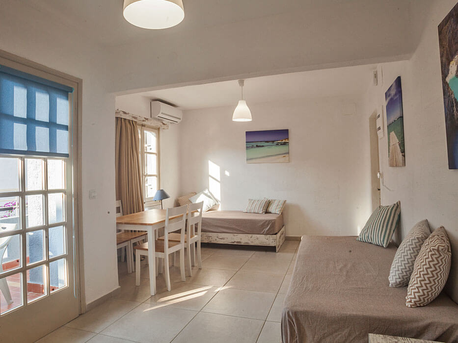 Evina Rooms & Villas