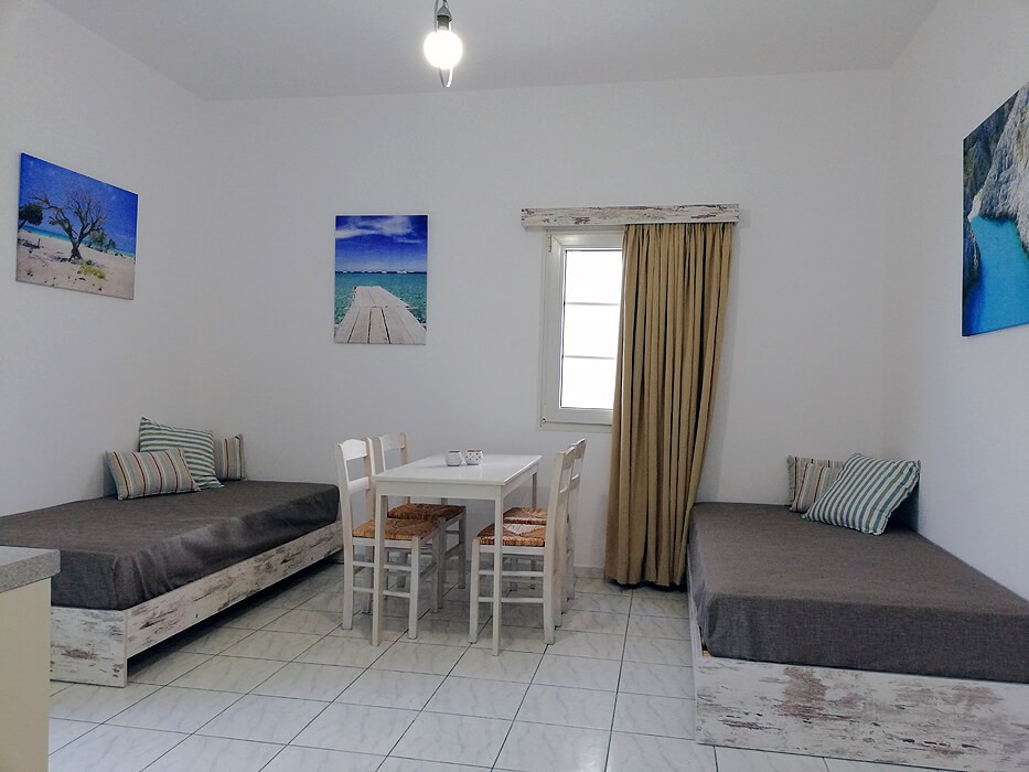 Evina Rooms & Villas