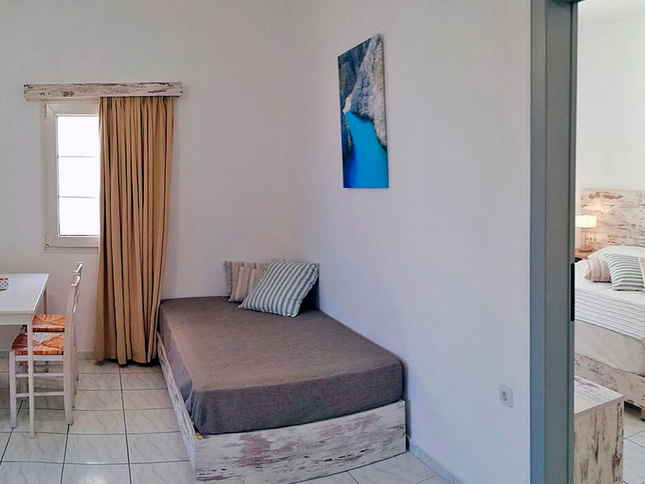 Evina Rooms & Villas