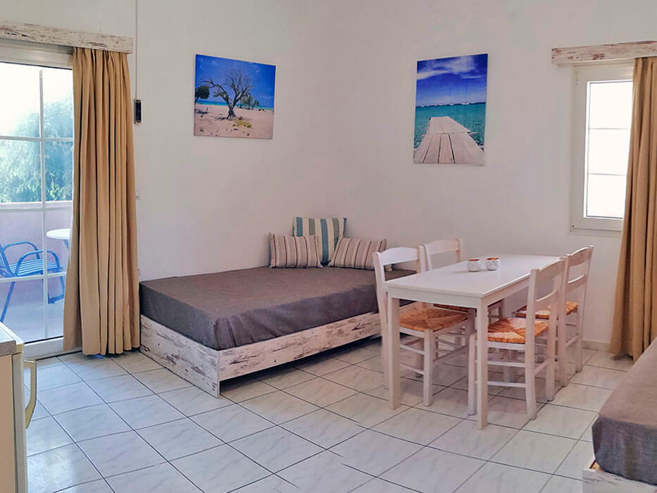 Evina Rooms & Villas
