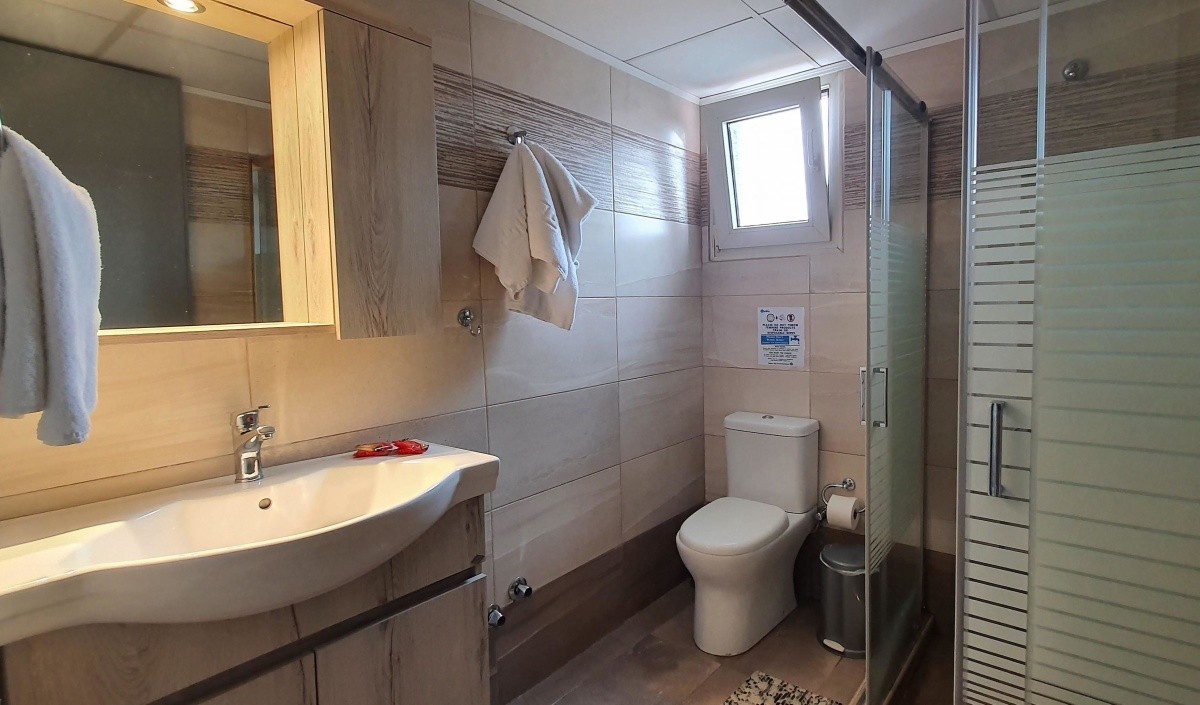 Evina Rooms & Villas