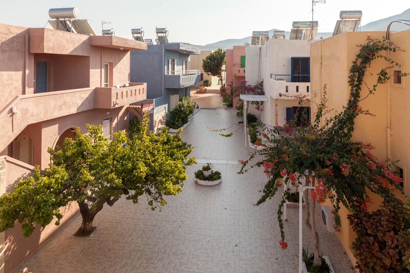 Evina Rooms & Villas