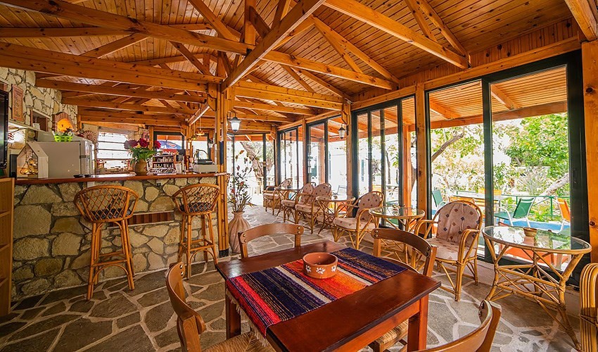 Kastro Hotel