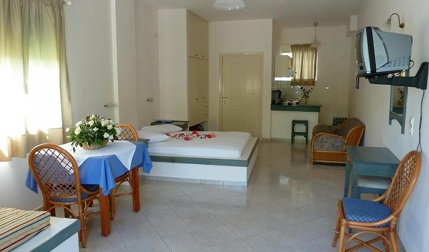 Kastro Hotel