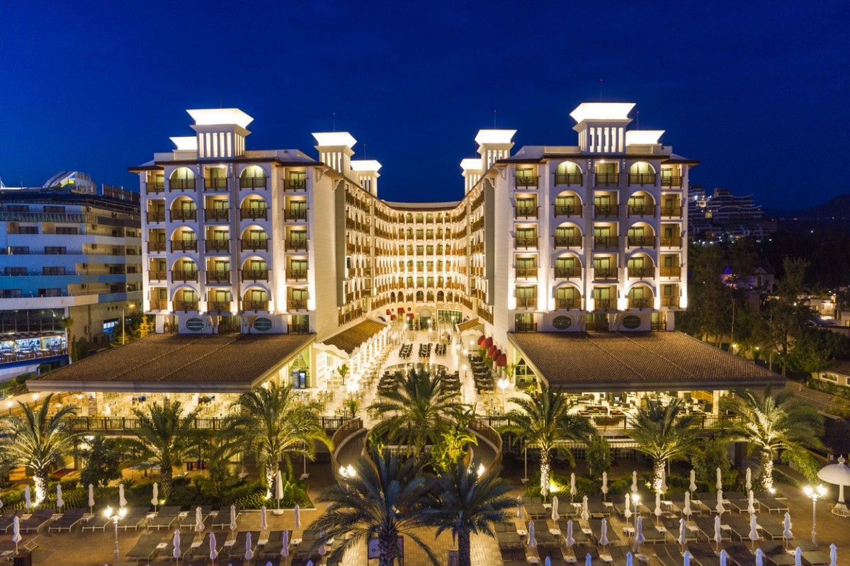 Quattro Beach Spa & Resort