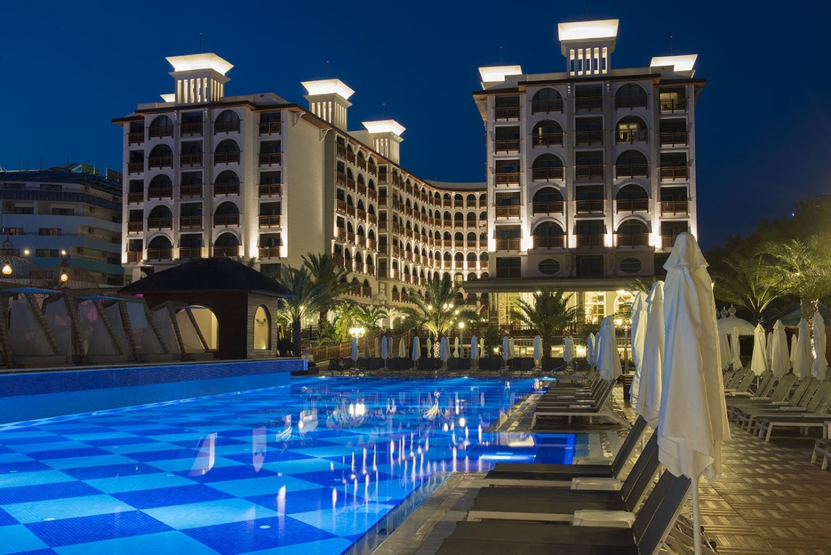 Quattro Beach Spa & Resort