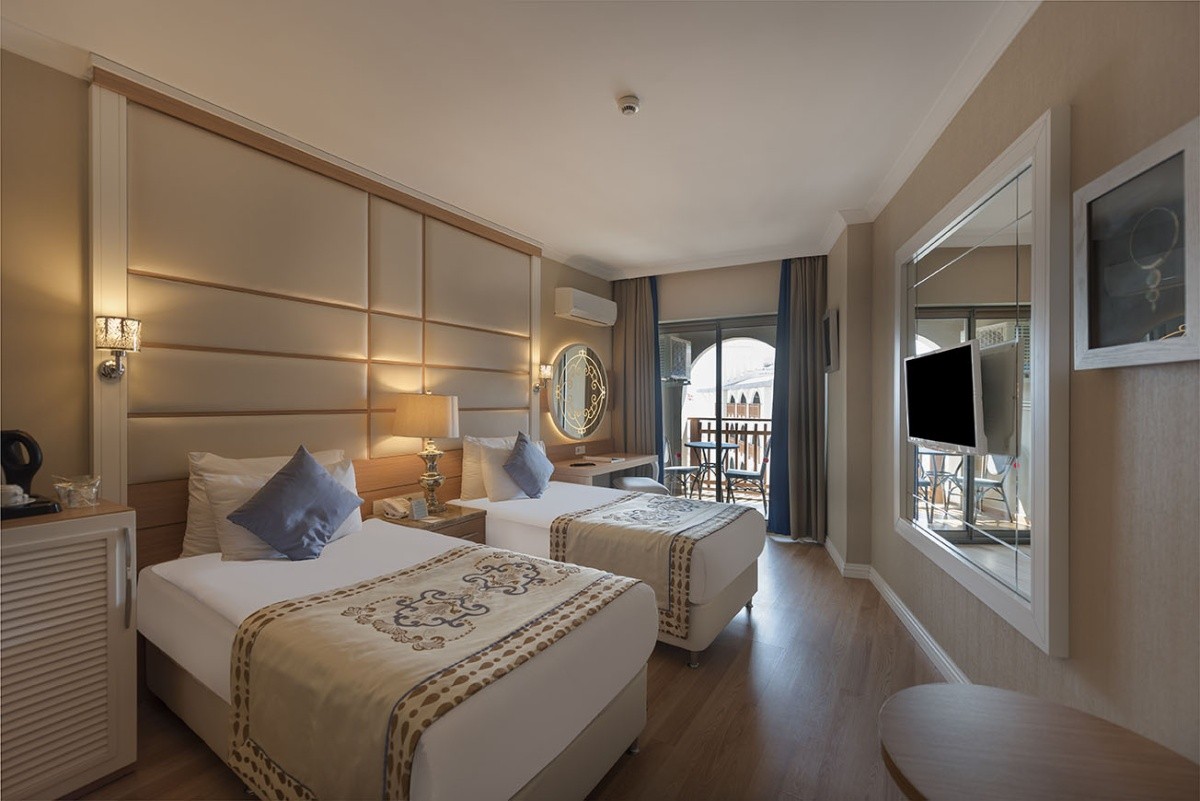 Quattro Beach Spa & Resort