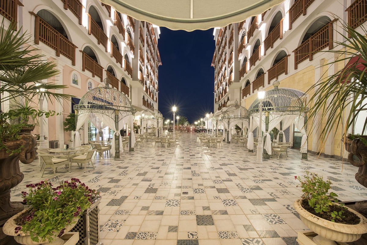 Quattro Beach Spa & Resort