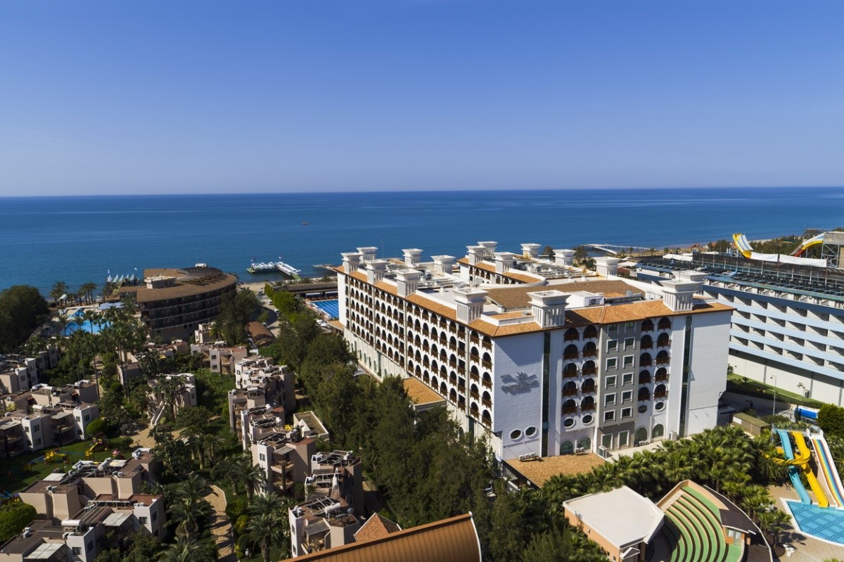 Quattro Beach Spa & Resort