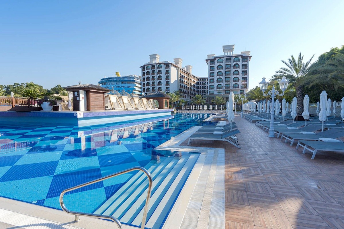 Quattro Beach Spa & Resort