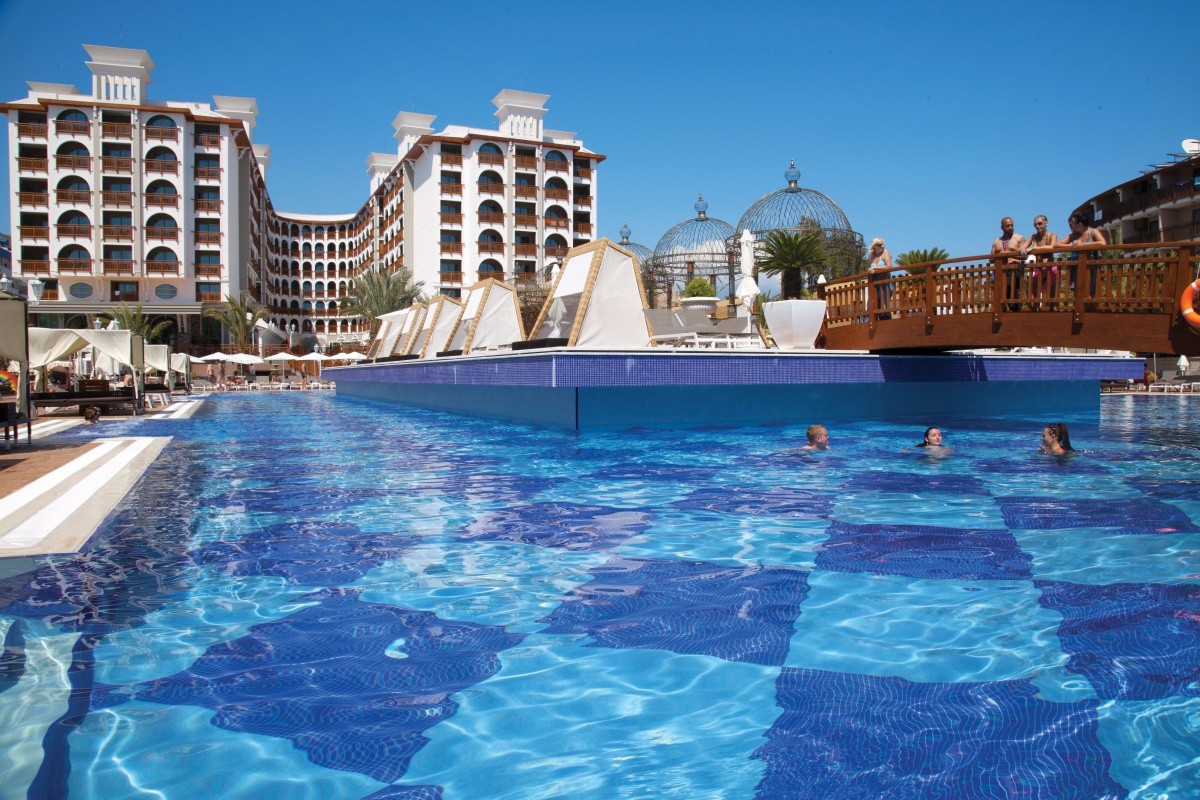 Quattro Beach Spa & Resort