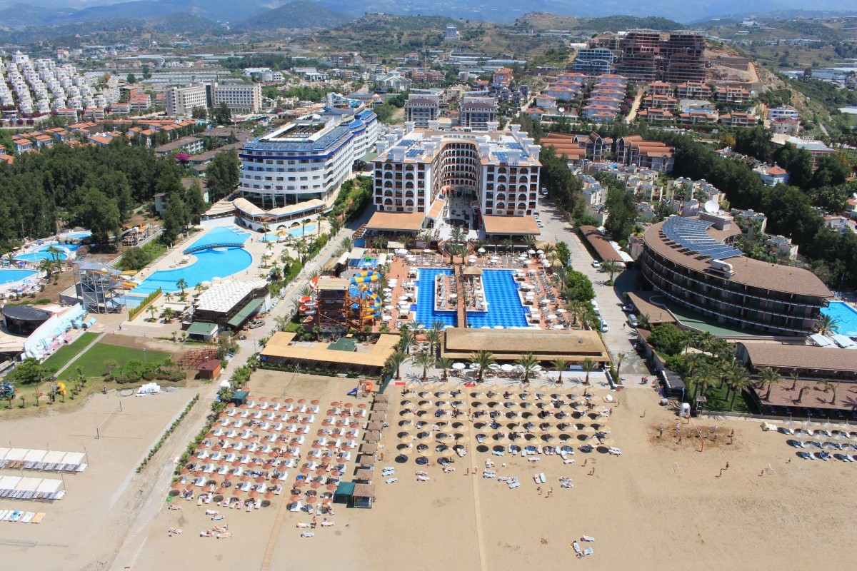 Quattro Beach Spa & Resort