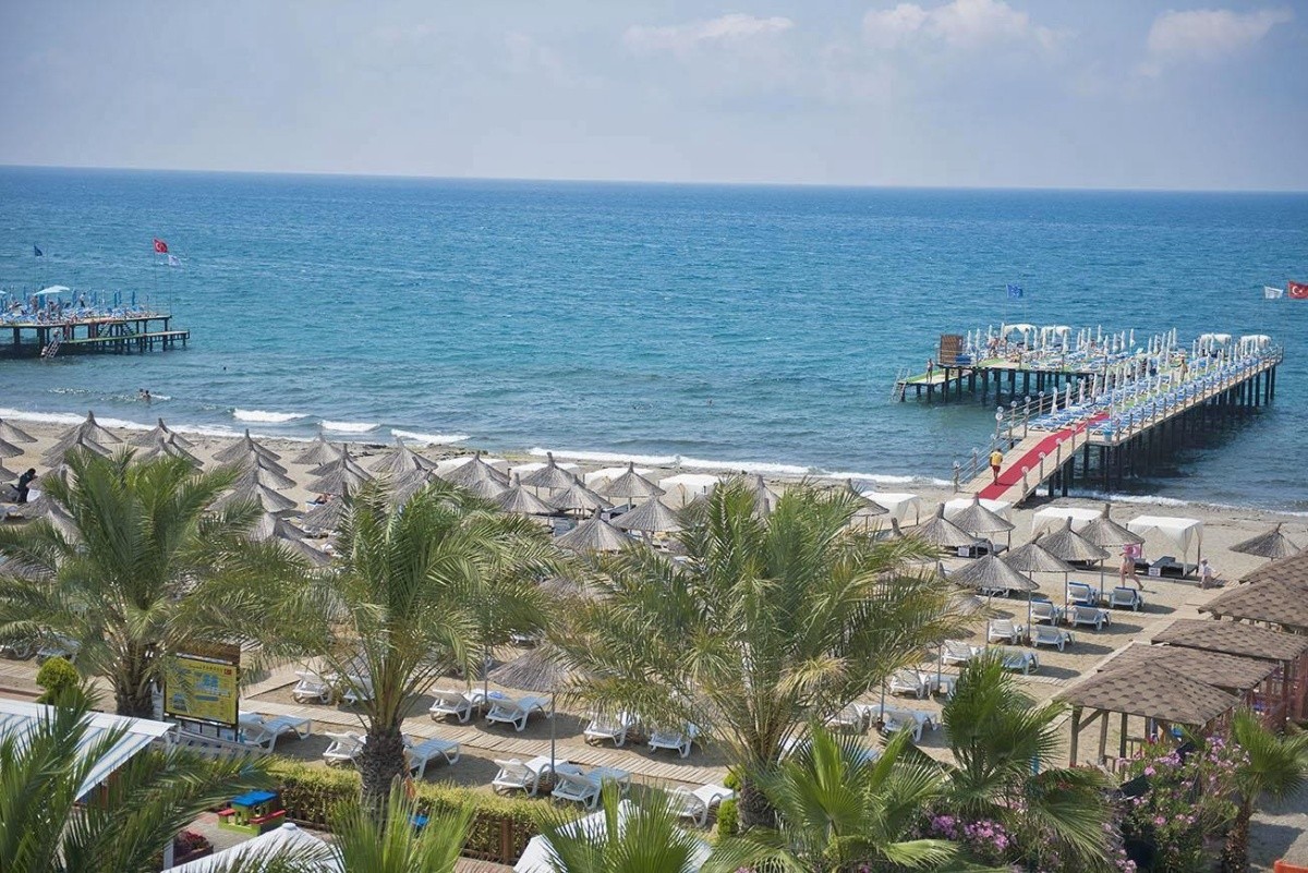 Quattro Beach Spa & Resort