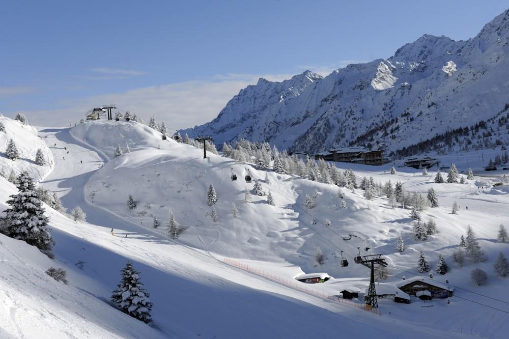 6denní zájezd (denní přejezd) s polopenzí a skipasem v ceně – hotely různé Passo Tonale a okolí